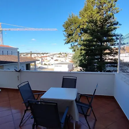 Quarto em Acomodações Particulares Quarto Com Varanda No Centro Em