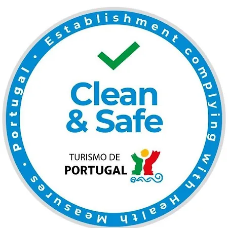 Quarto Com Varanda No Centro Em * Tavira