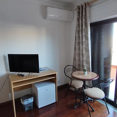 Privatunterkunft Quarto Com Varanda No Centro Em